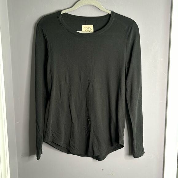 Chaser Long Sleeve Black T Shirt Round Neckline Size Medium - Picture 6 of 6
